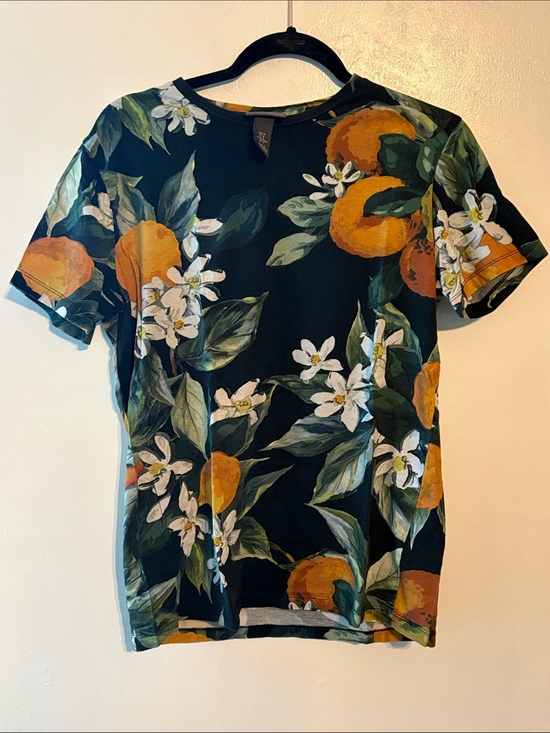 H&M Other - H&M T Shirt Black Floral Hawaiian. Size US M. Men's Oranges Print Citrus